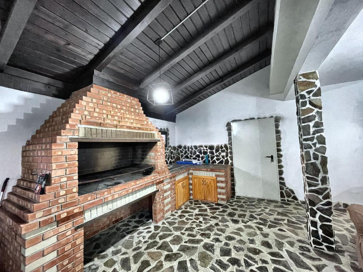 Capu Cîmpului Casa Din Podirei 빌라 외부 사진