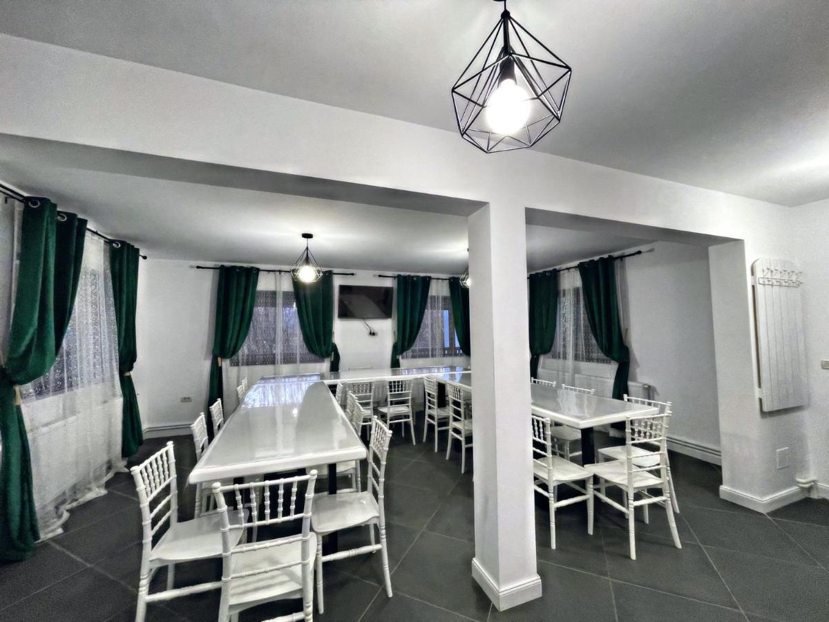 Capu Cîmpului Casa Din Podirei 빌라 외부 사진